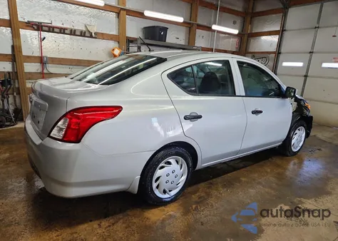 2018 Nissan Versa S z USA, uszkodzony, nr VIN 3N1CN7AP0JL834313